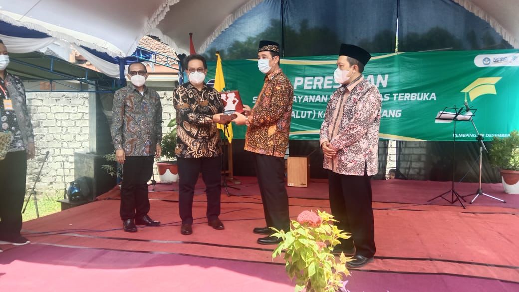 Bupati Rembang Meresmikan Sentra Layanan Universitas Terbuka Rembang